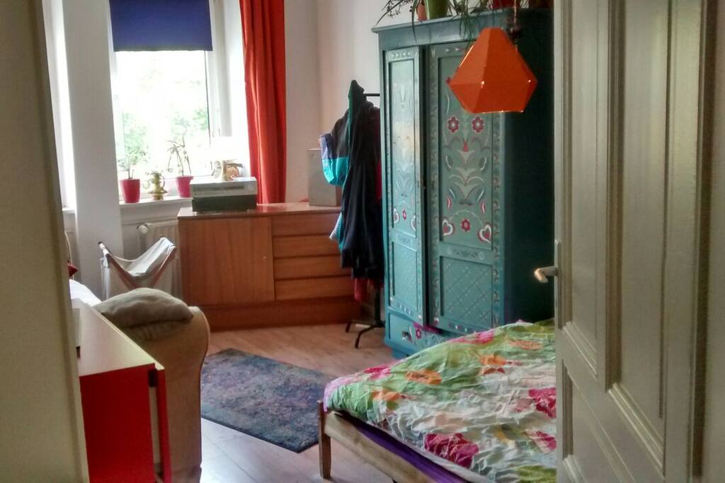 Schlafzimmer 1