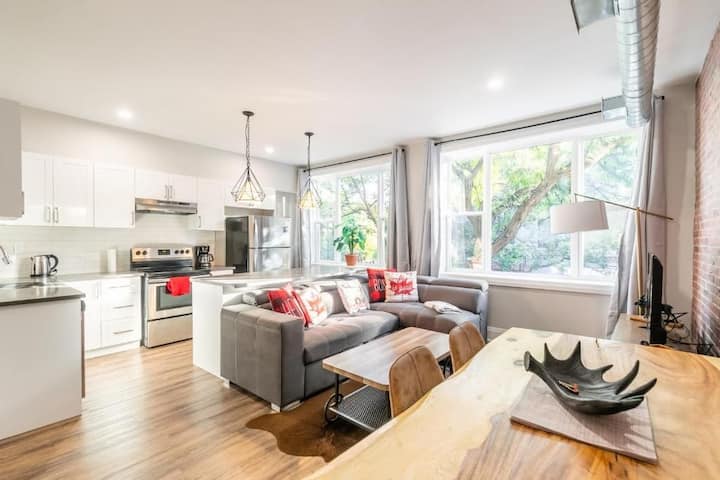 2 Bed Apt In Downtown Hamilton (20001) - Hamilton