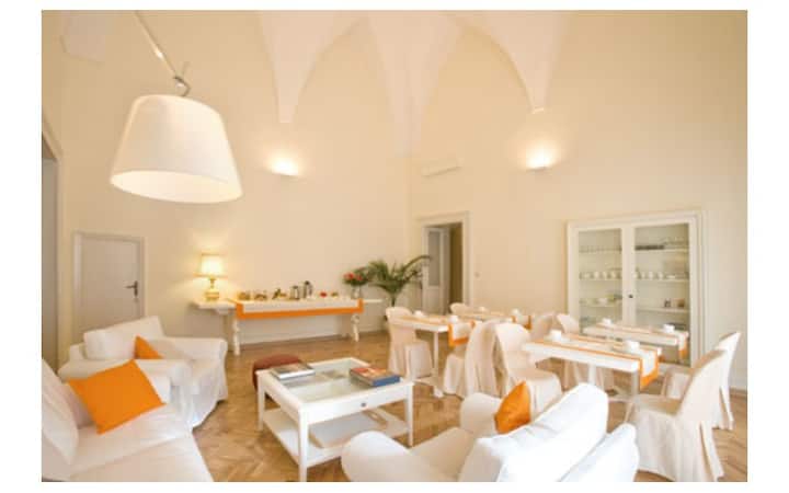 Malìa B&B-Palazzo del 17 sec. ROOM #1