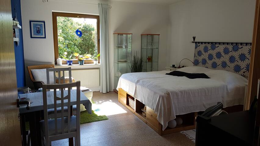 Sehr gemütliches, helles, großes Zimmer, eigen Bad