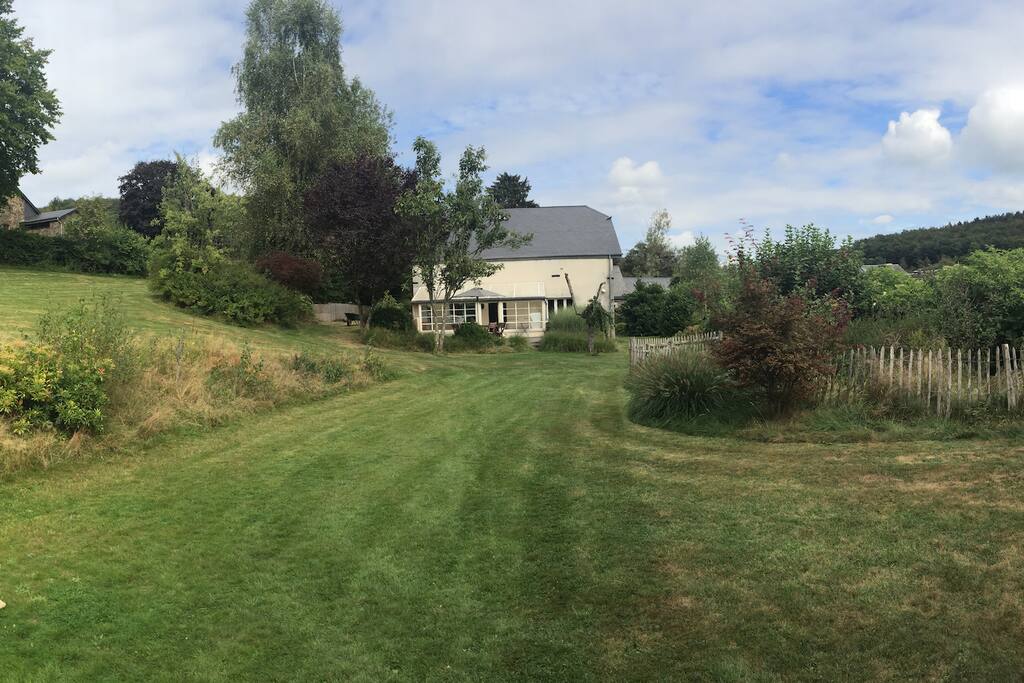 Le jardin - vue arrière