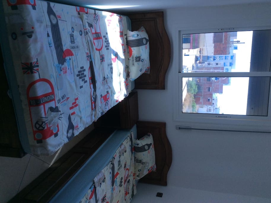 chambre deux lits simples