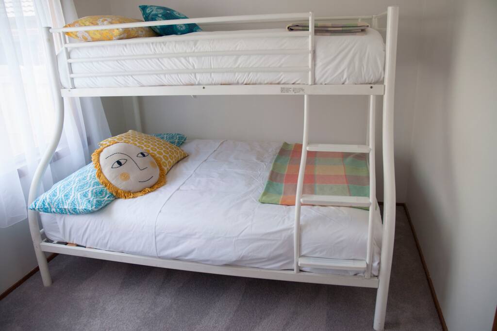 Double bed and single bed. All linen provided.