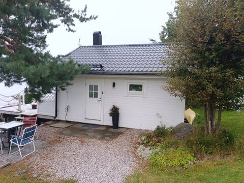 Freshly renovated guest house for own use  with patio