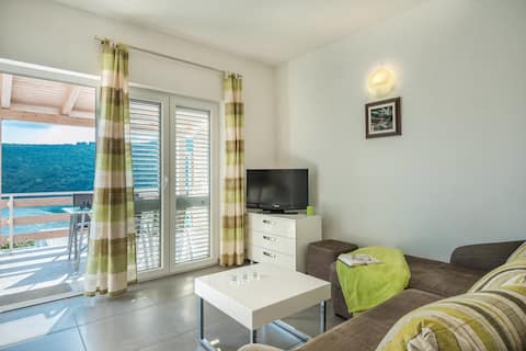 Popular Airbnb listing: Apartment on the beach in Općina Marčana