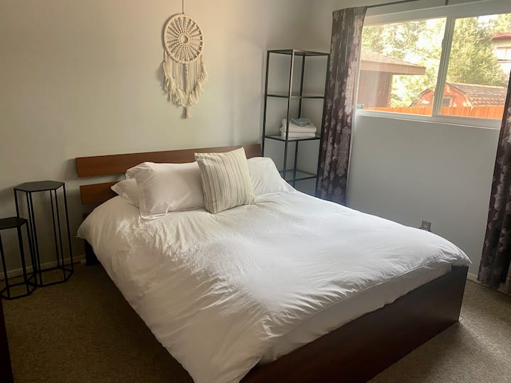 Dormitorio doble tamaño queen 