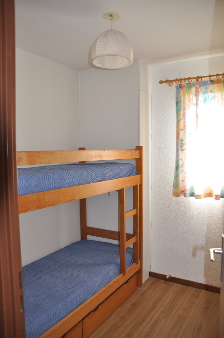 Chambre avec lits superposés