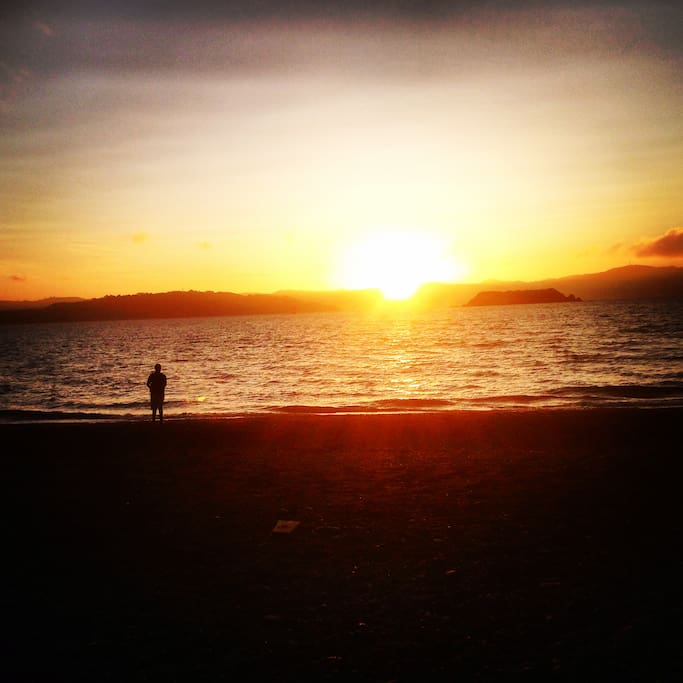 Two minutes to the beach, summer swimming or a spot of fishing awaits!