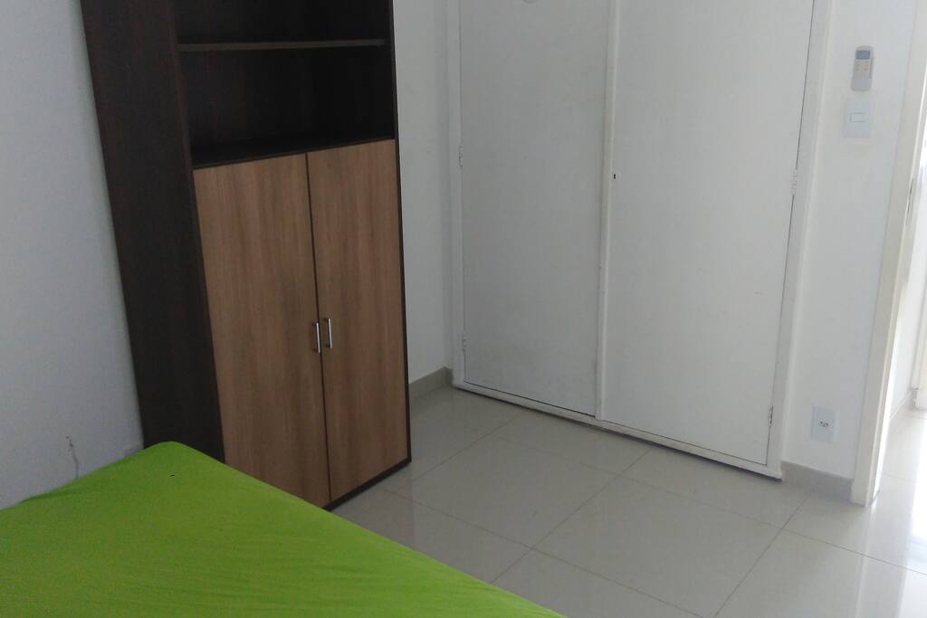 Quarto para 1 pessoa / Room set for 1