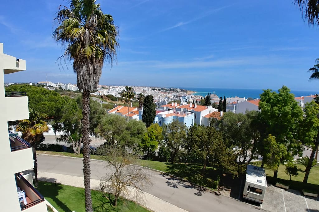 Vista para centro histórico e mar