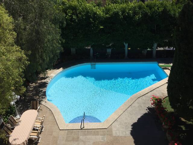 Villa en centro Palma con jardin y piscina gallery image 2