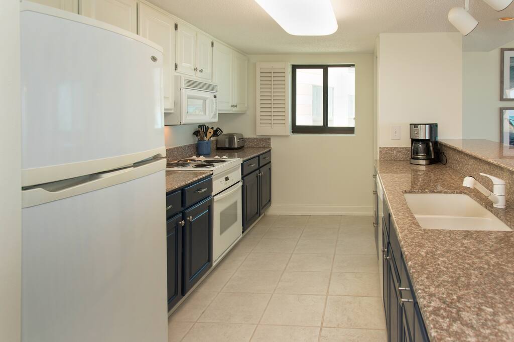 Fully Stocked Kitchen