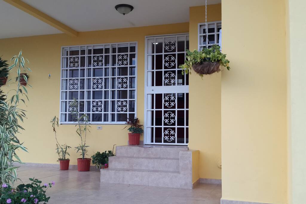 Bienvenidos a nuestro hogar.