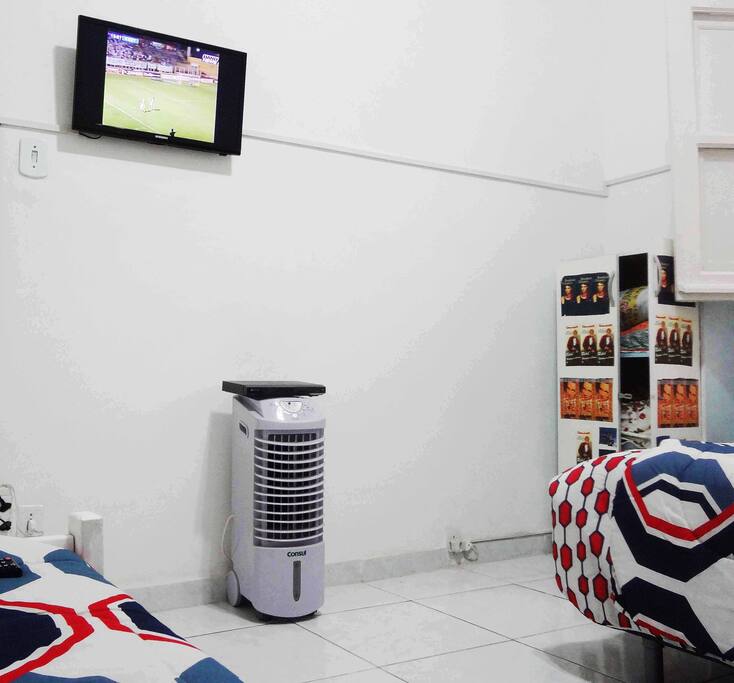 TV, DVD no quarto e circulador de ar