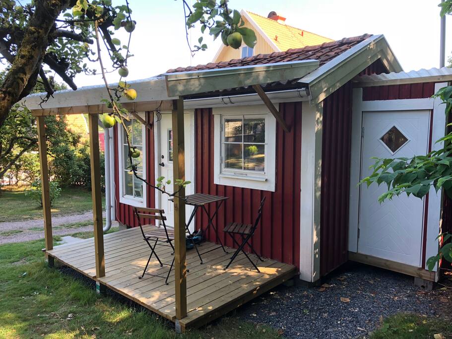 Cottage with access to villa Cabins for Rent in Västra