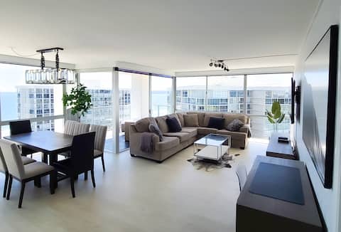 Luxury Beach-Front High-Rise Apartment