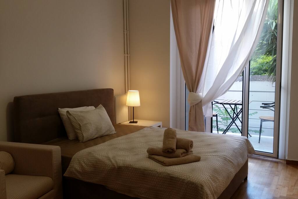 Beige Room 2