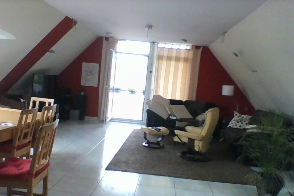 Wohnzimmer kann nach Absprache auch genutzt werden.