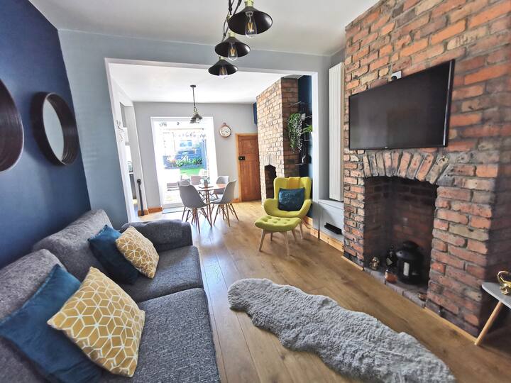 Modern 2 bedroom house near Barry Island & Cardiff Houses for Rent in