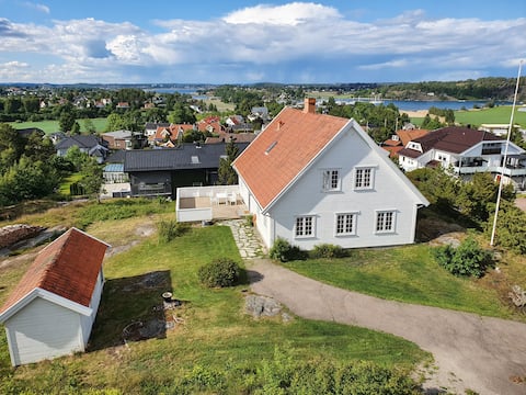Cozy house on a lookout plot on Nøtterøy Island