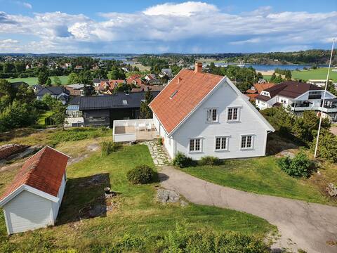 Cozy house on a lookout plot on Nøtterøy Island