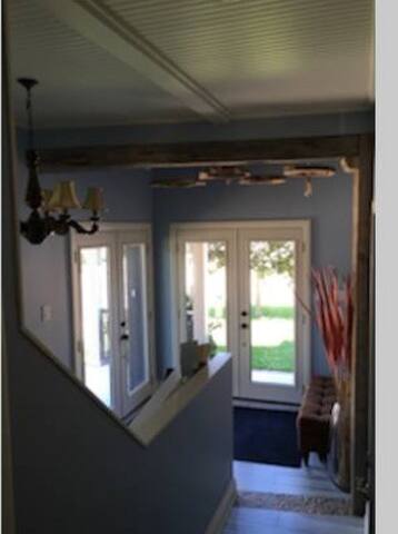 Absolutely Fabulous Westboro Home Perfect Location gallery image 4