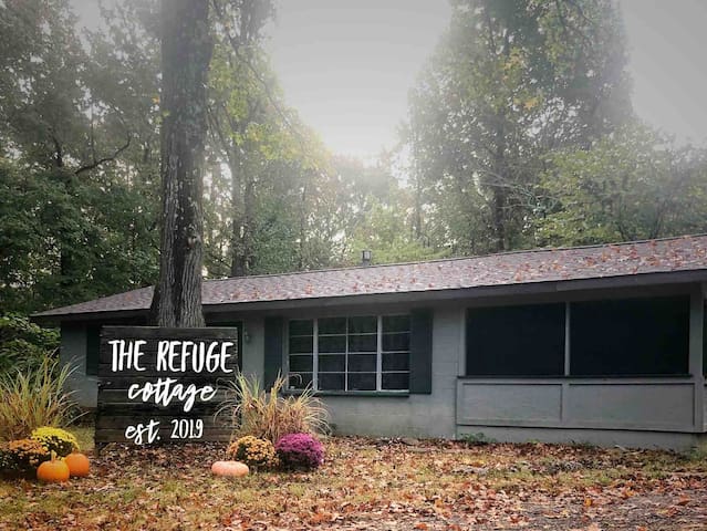 The Refuge Cottage on the Shawnee Wine Trail!