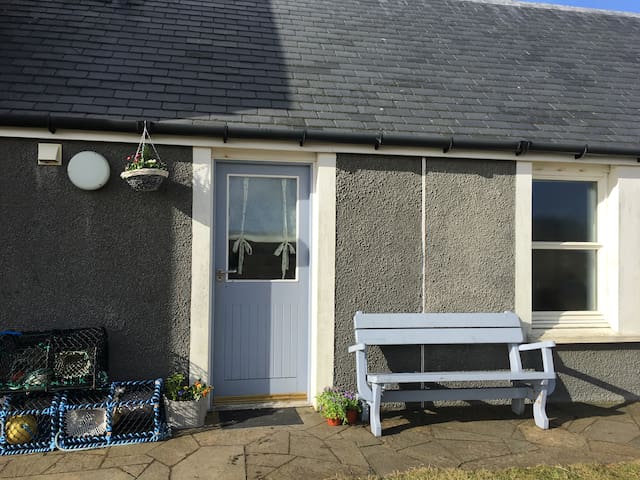 Hoolsberg by the beach, Room 1, Lerwick, ZE1 0RN