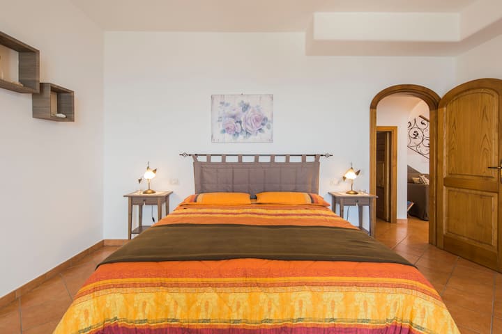 საძინებელი 1