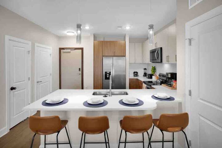 Los Feliz Nashville | Free Parking & Pool