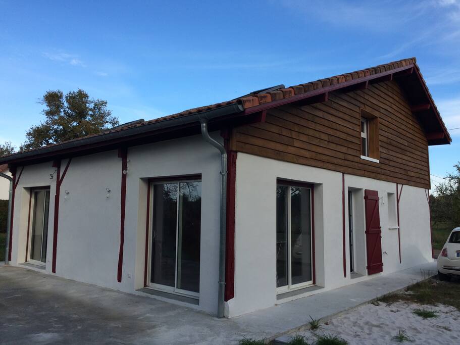 Façade côté Ouest de l'appartement
