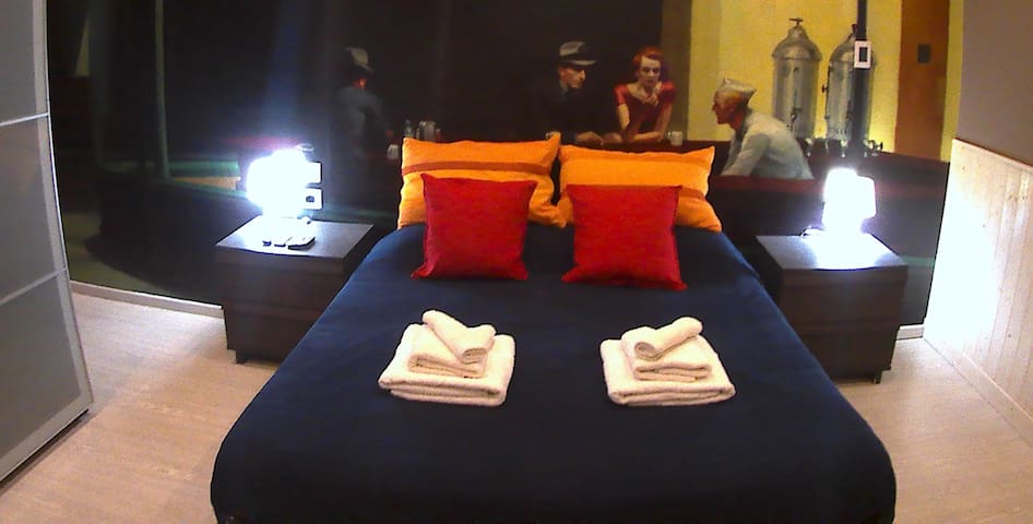 Radici: centrale, indipendente,clima,piano terra