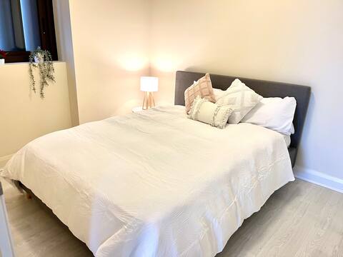 Amazing 2 bed 2 bed bath parking