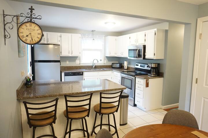 The Sunny Cape gallery image 5