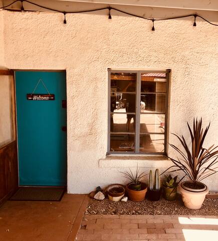 Cozy Private Guest Suite with Solar Power!