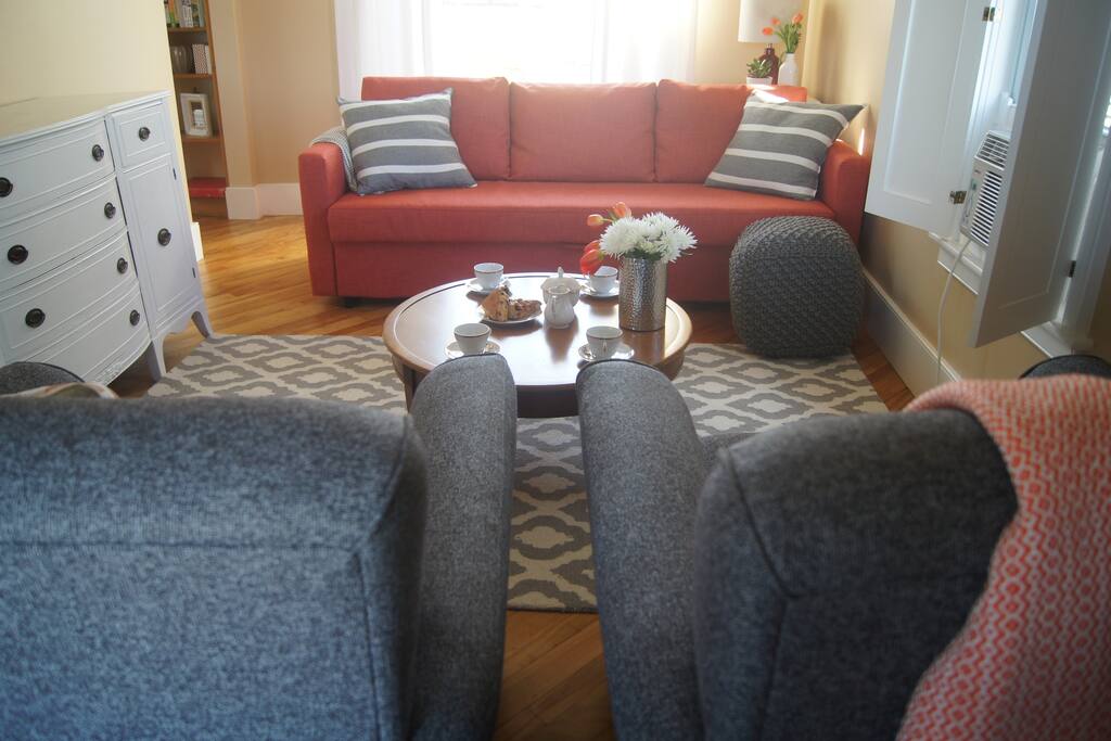 Relaxing hosting area