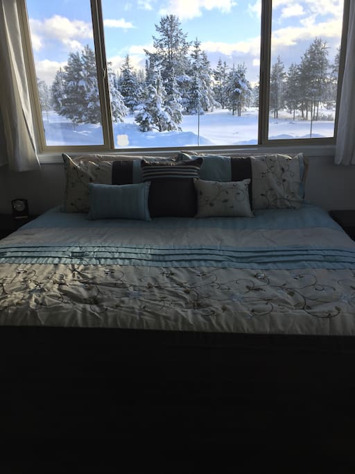 Comfortable king bed