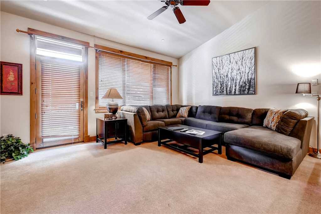 Couch,Furniture,Indoors,Room,Floor
