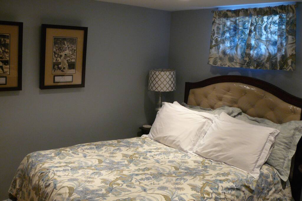 Comfortable Queen size memory foam bed