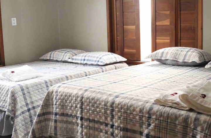 Suite 01 - with 01 queen bed + 01 double bed + 01 double bed