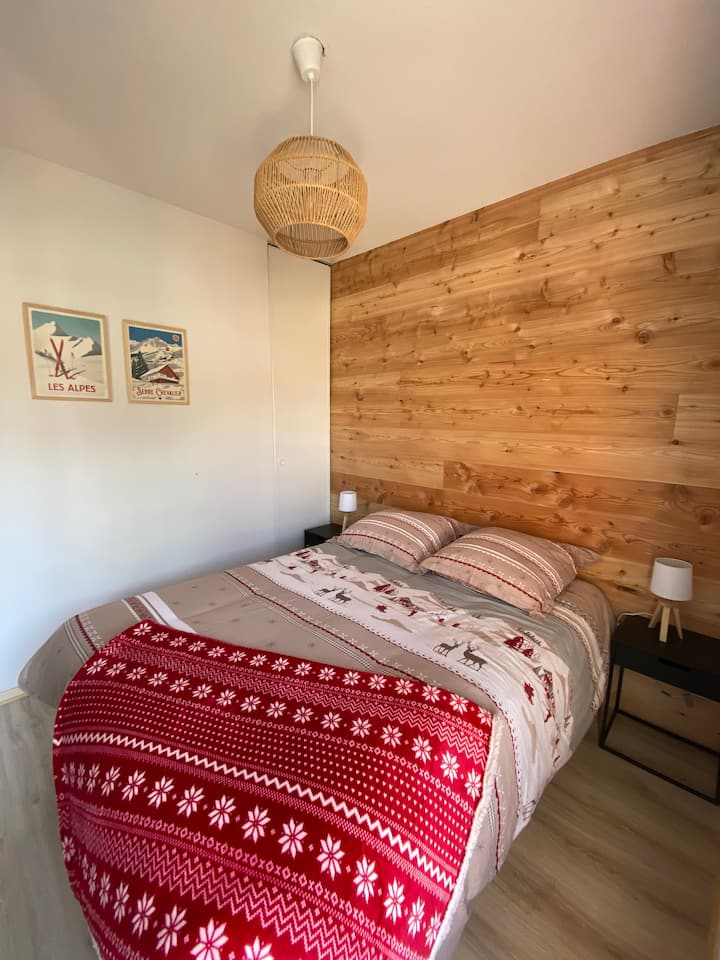 Საძინებელი 140 × 190 საბარგო საწოლით