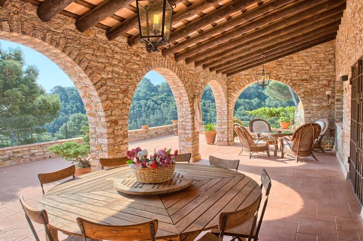 Fantástica vista mar en una gran y cómoda casa gallery image 4