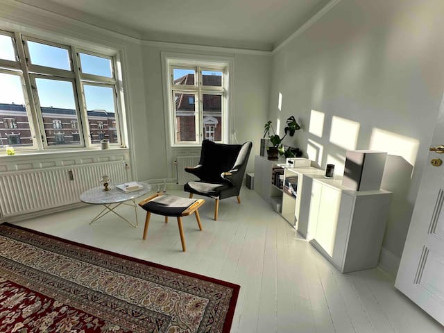 150 kvm., lys og perfekt beliggenhed gallery image 2