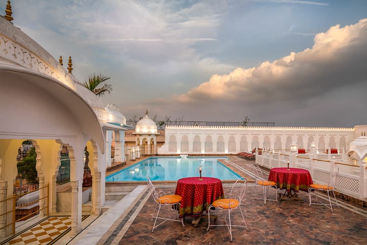 Royal Deluxe Room in Jaipur !
