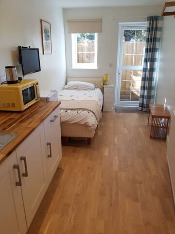 Cosy self contained annex