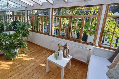 Large apartment in a listed courtyard complex
