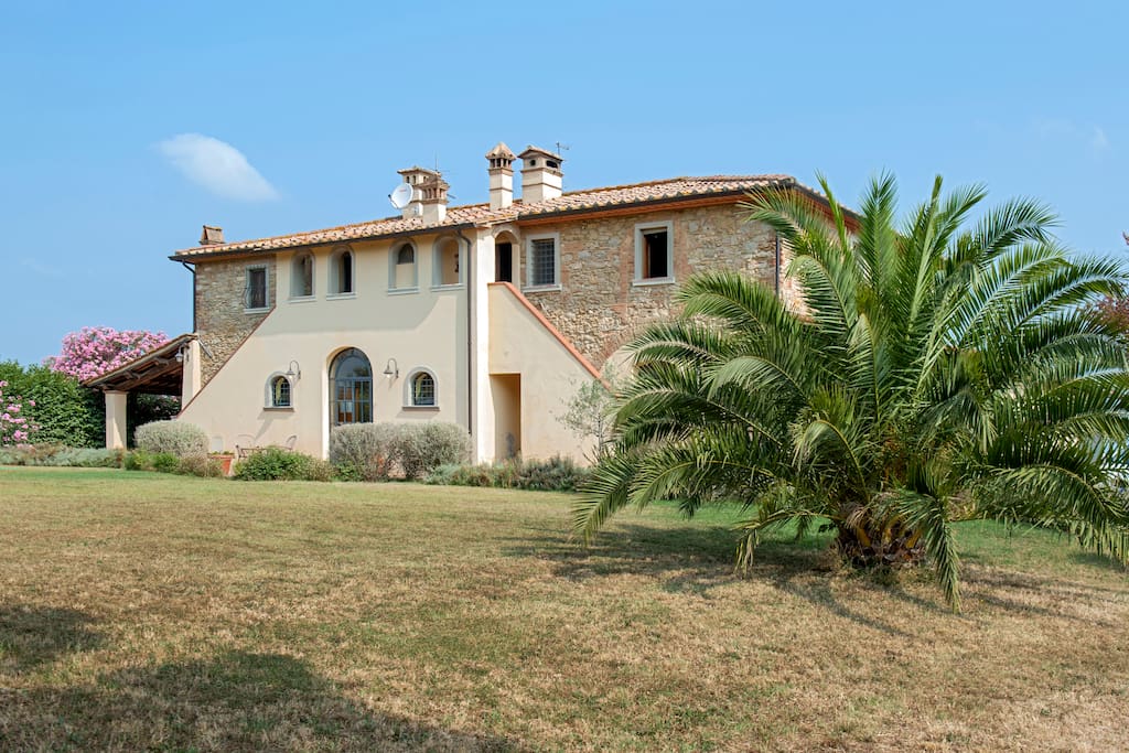 Casetta Rossa, 1400 mansion.