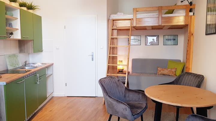 Cosy Studio For 3 Guests, Terrace - Berlijn
