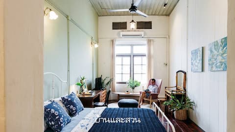 Private apartment (A), short walk to Khosan Rd