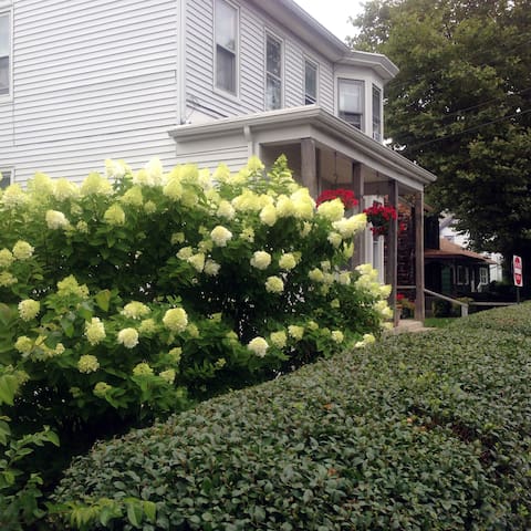 Affordable Apt in Historic W Cape May